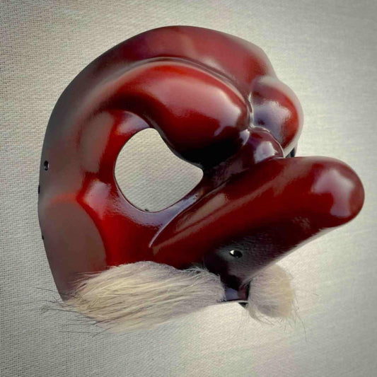 Il Capitano Commedia dell'Arte Theatre Mask Side View